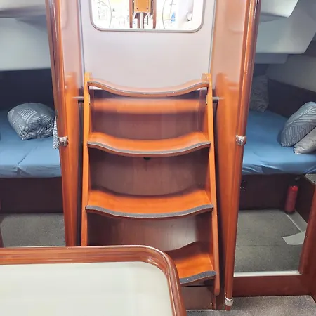 Botel Luxury Yacht 